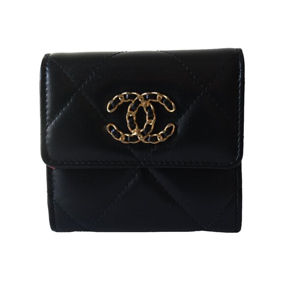 Chanel CC Lambskin Quilted Chanel 19 Mini Trifold Flap Wallet Black - Picture 1 of 4